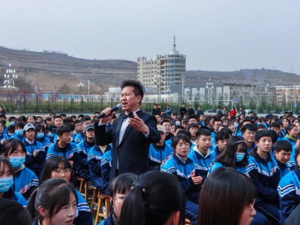 甘肅演藝集團歌舞劇院“慶百年華誕，譜隴原新篇”2021年“我們的中國夢”——文化進萬家暨“隴原紅色文藝輕騎兵”惠民演出在路上